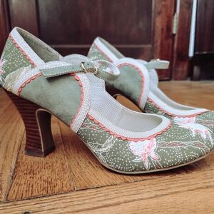 Elegant Green and Pink Women's Heels